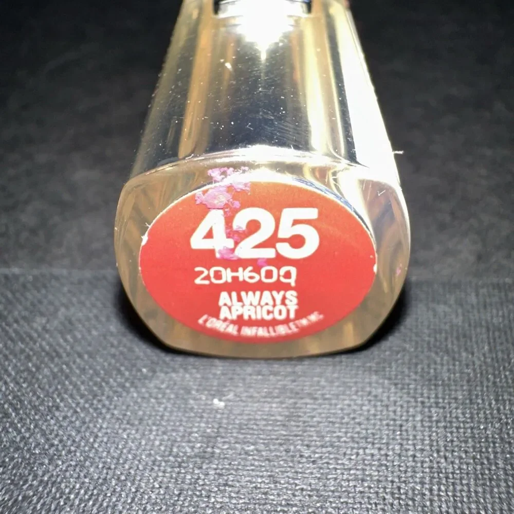 Loreal Infallible Lipstick 425 ALWAYS APRICOT silver tube